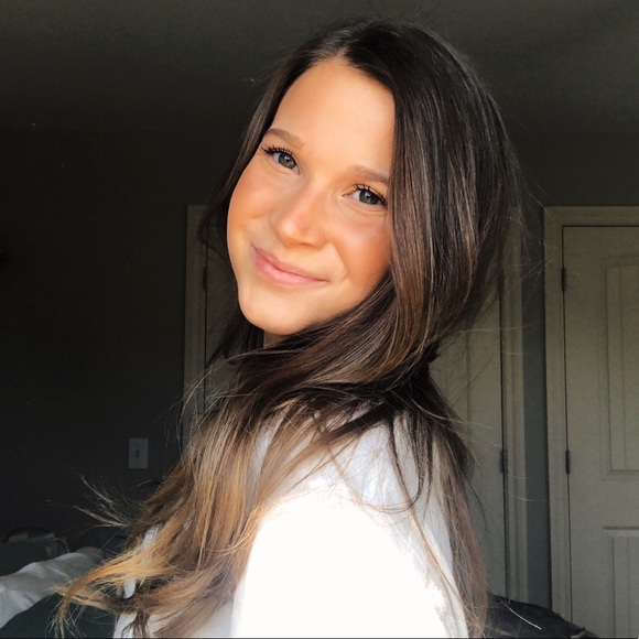 Meet the Posher Other - Meet your Posher, Sara